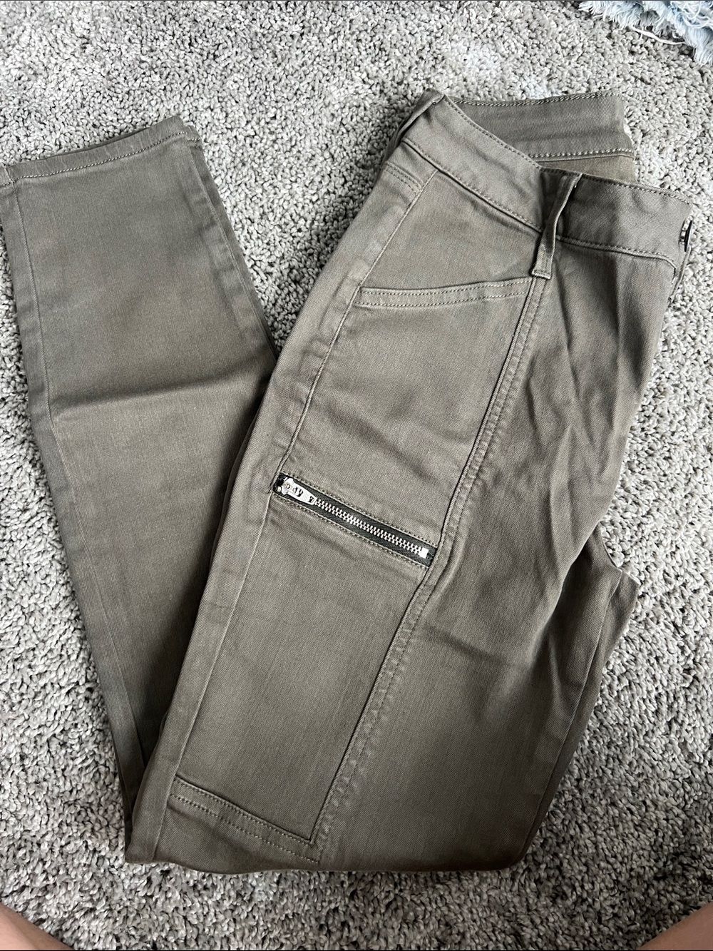 Olive Green Cargo Skinny Jegging Jean with Side Zipper.